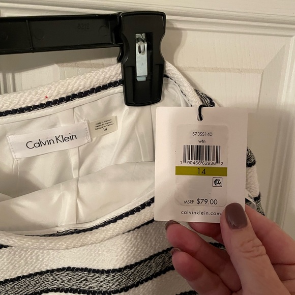 Calvin Klein skirt - Picture 2 of 3
